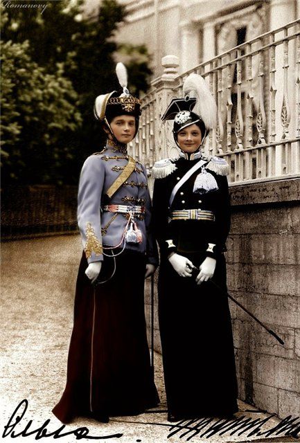 Grand Duchesses Olga, Tatiana Nikolaevna （圖片來源：fashiony.ru）
