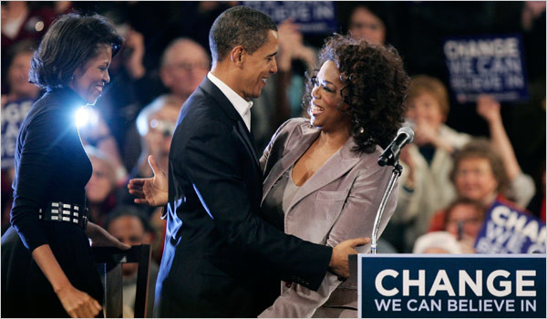 Oprah Winfrey 為奧巴馬站台，以她的影響力大力拉票。圖片來源：路透社