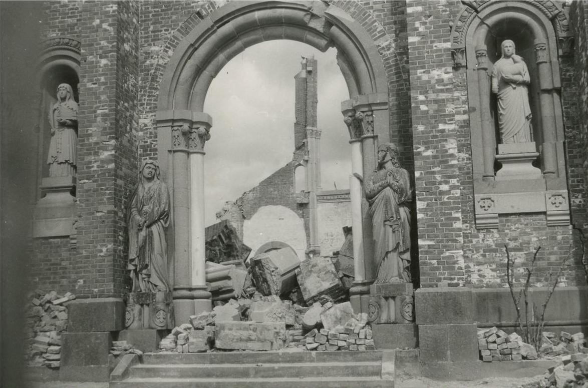 長崎浦上天主堂在原爆中被毀，8000 名天主教徒遇害。　圖片來源：長崎原爆資料館