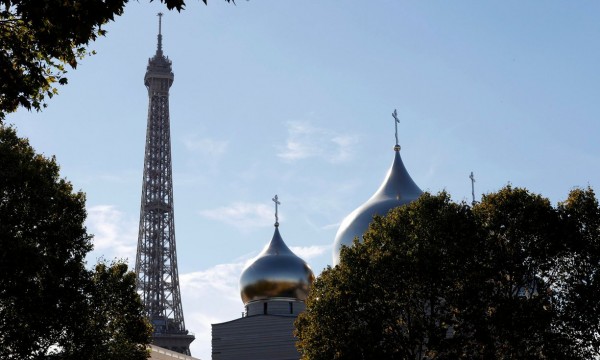東正教堂金色圓頂被指破壞巴黎的天際線。　圖片來源：路透社