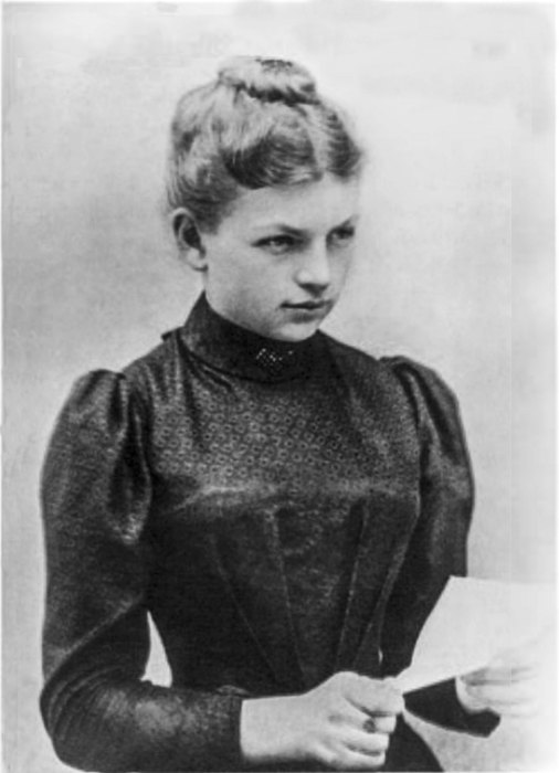 哈伯的第一任妻子 Clara Immerwahr，是少數當時取得化學博士學位的女科學家，在一戰後自殺而亡。　圖片來源：Wikimedia