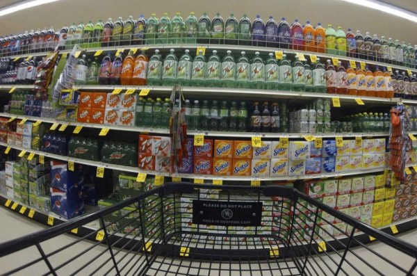 研究顯示，徵收糖稅改變市民的消費模式。圖片來源：路透社