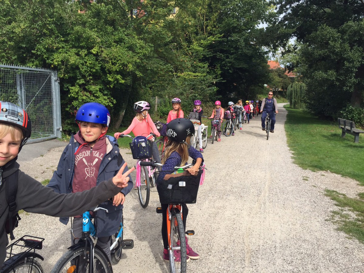 3057379-inline-s-4-in-this-danish-city-5-year-olds-bike-to