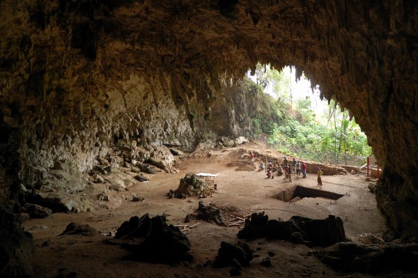 發現哈比人的山洞。 圖片來源：wikicommons