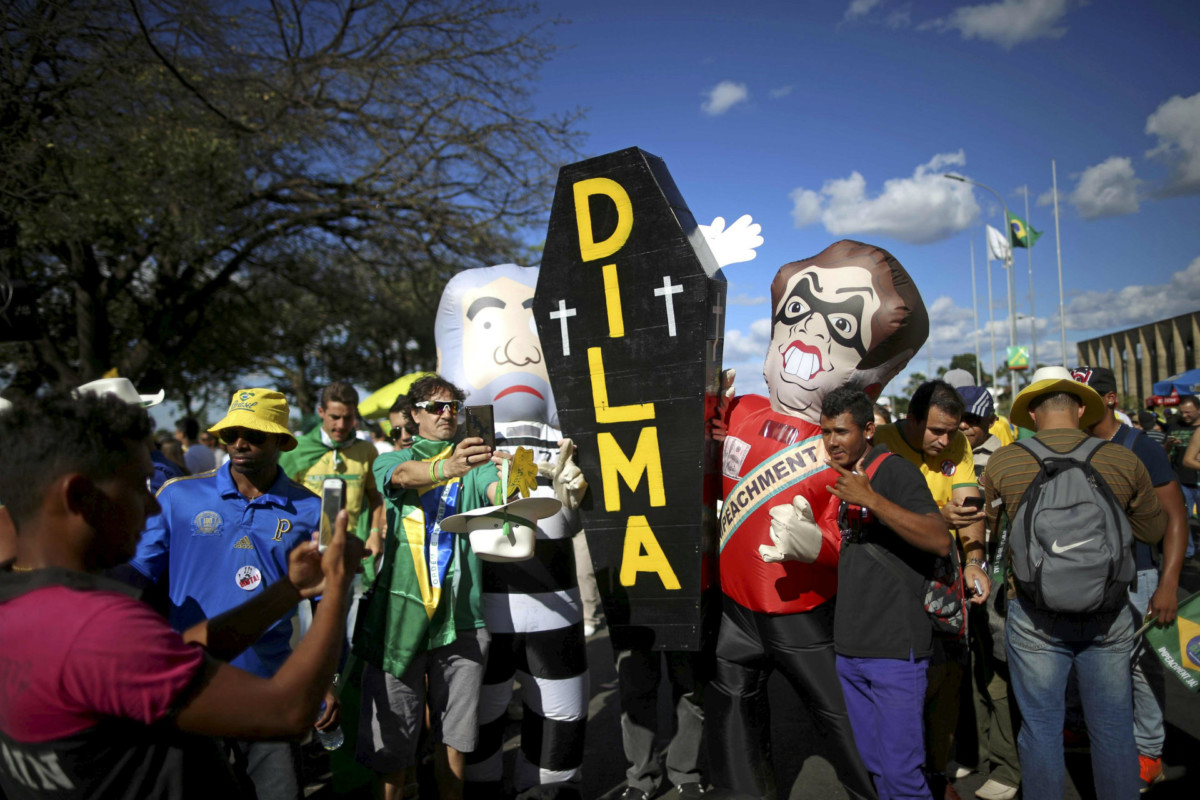 巴西過百萬人上街，總統羅塞夫面臨被彈劾。　圖片來源：路透社