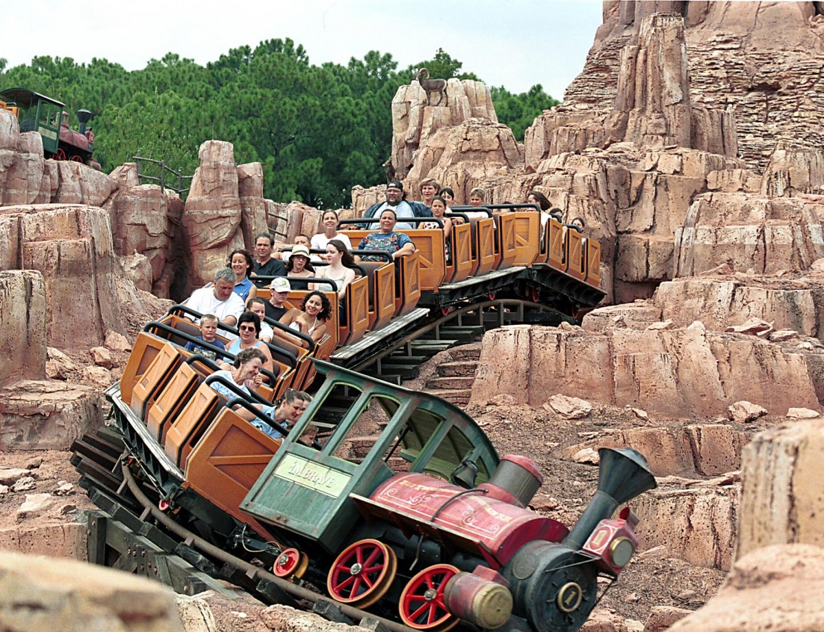 奧蘭多迪士尼的巨雷山鐵路過山車。　圖片來源：Disney Wikia