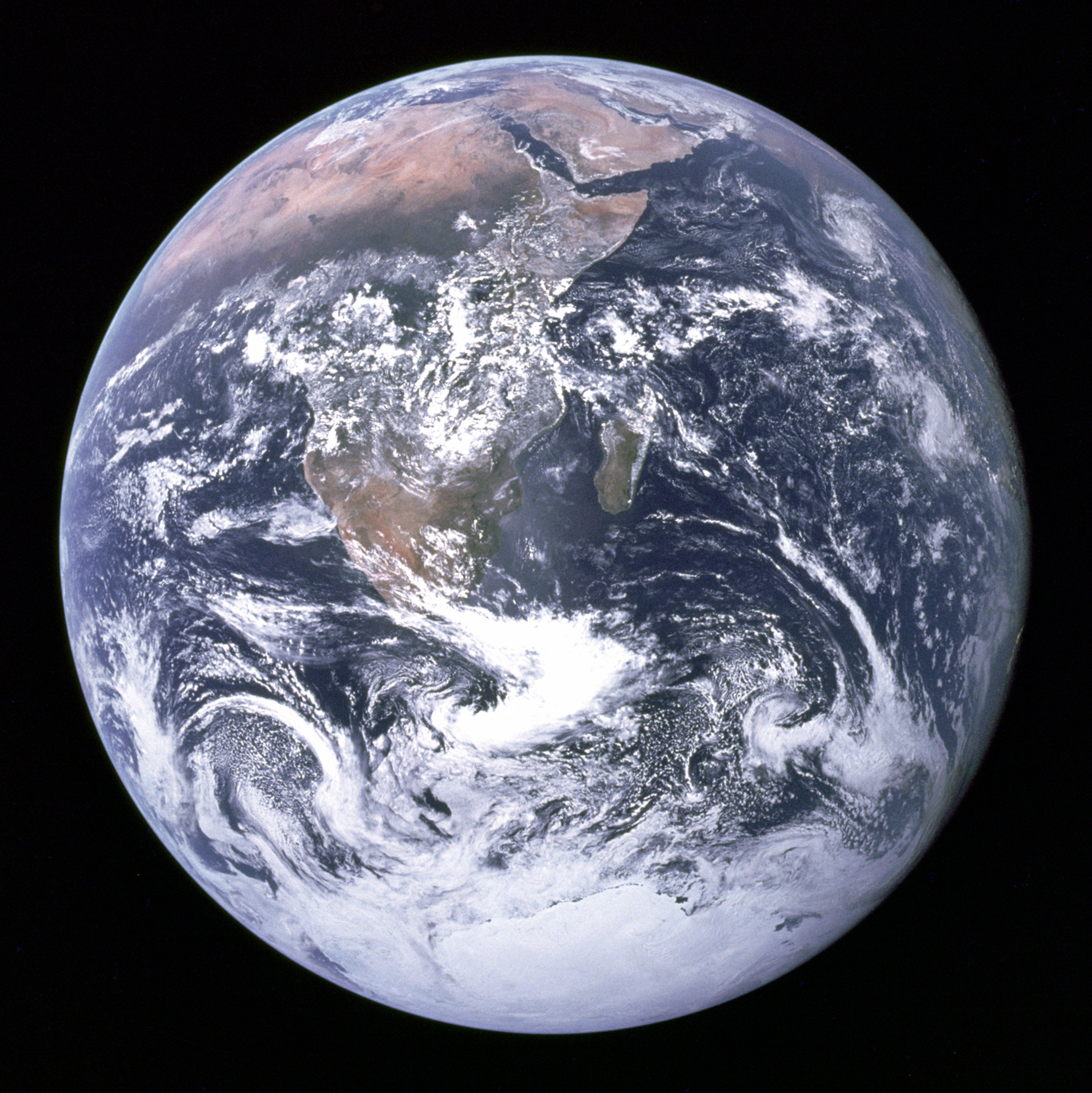 阿波羅 17 號拍攝的地球全貌。　圖片來源：NASA